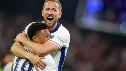  热刺逆转战胜伯恩利，里沙利松替补登场梅开二度扭转乾坤  