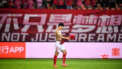  昂热队长里程碑战役头球绝杀对手  