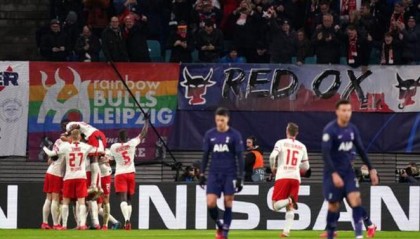  纽卡斯尔绝杀热刺挺进欧冠区  